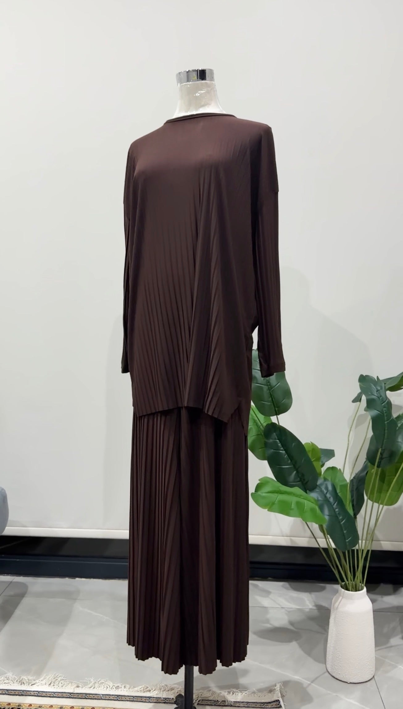 Brown Pleat Set