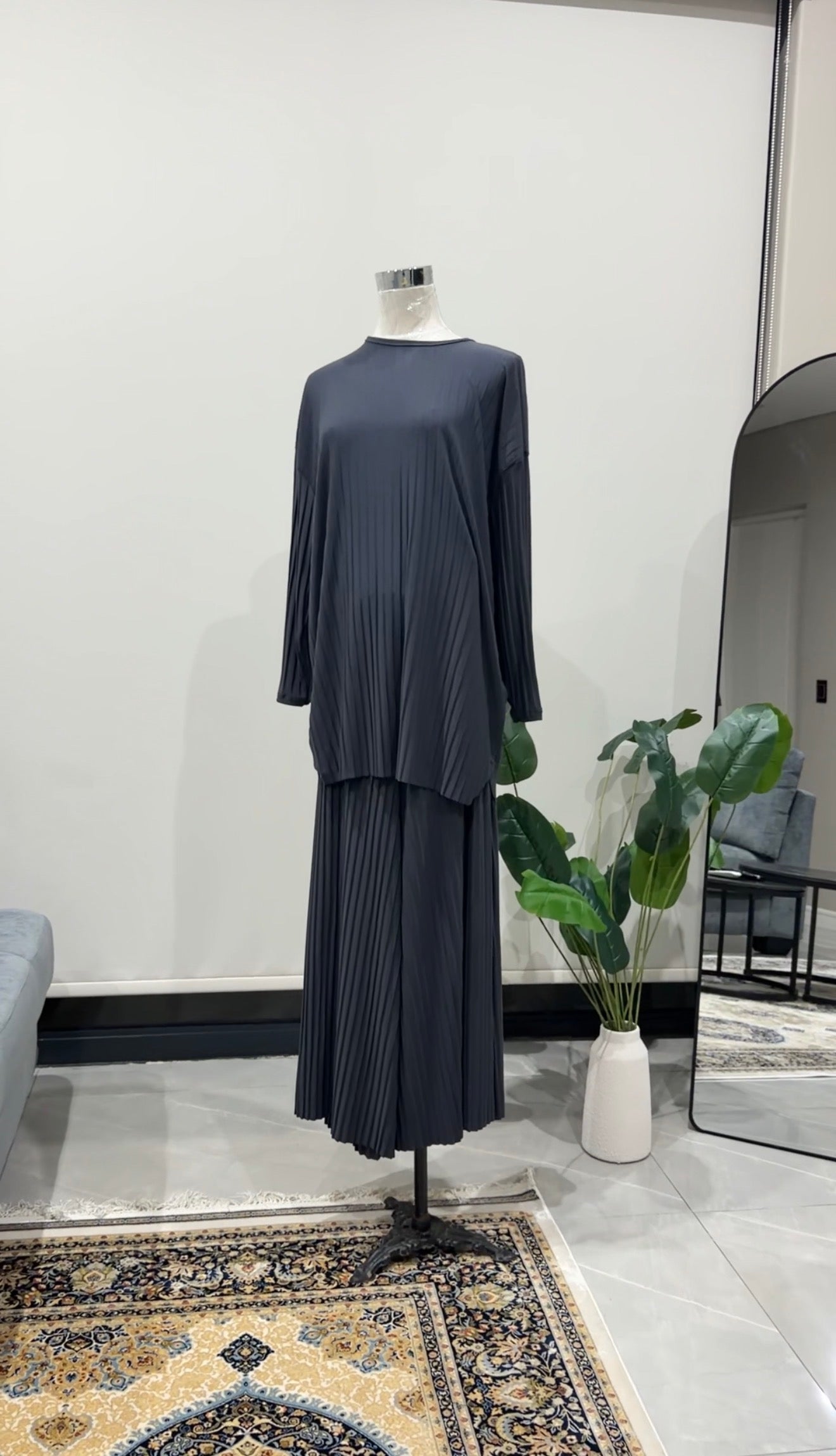 Gray Pleat Set