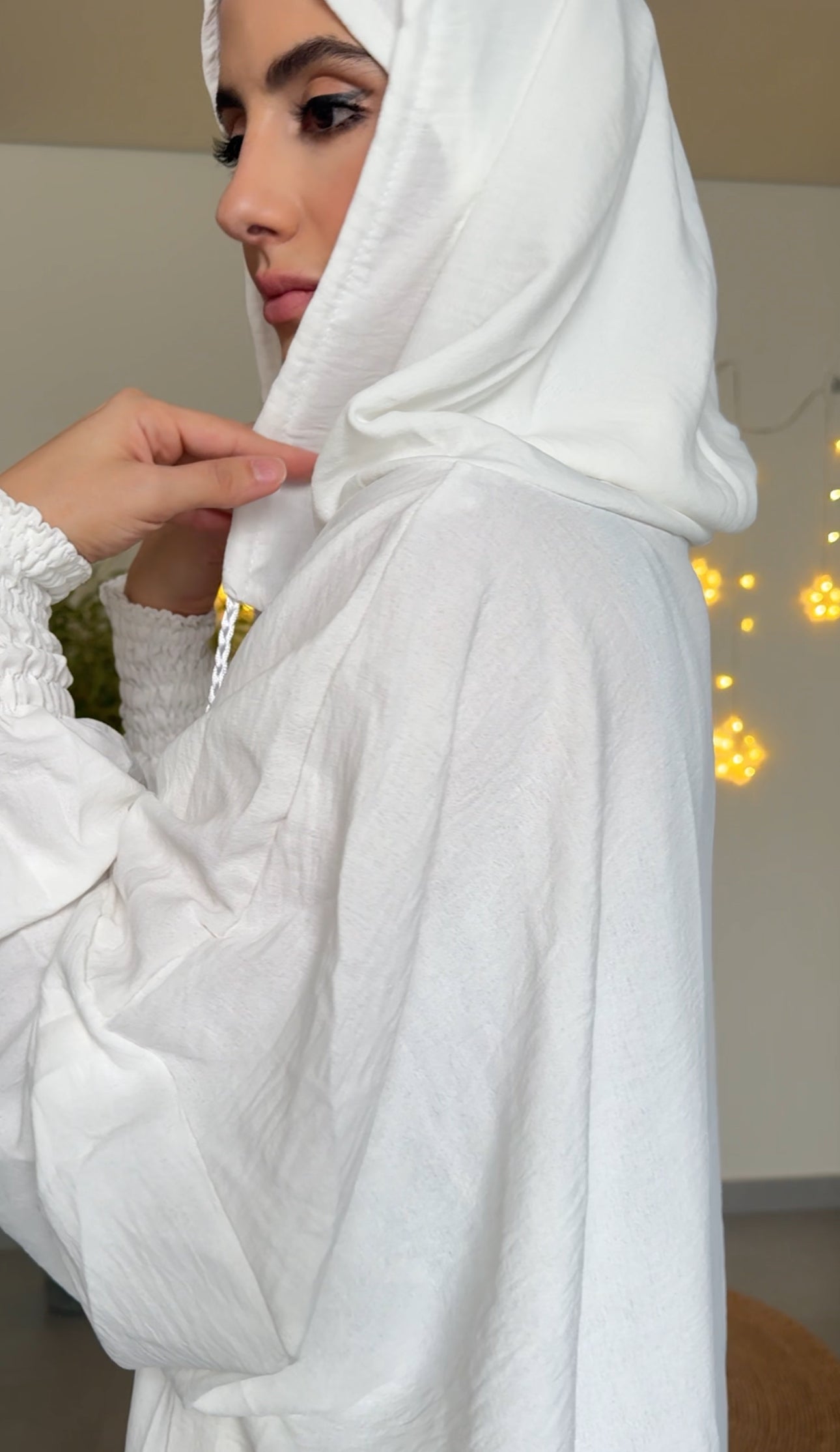 White burqa with no dots