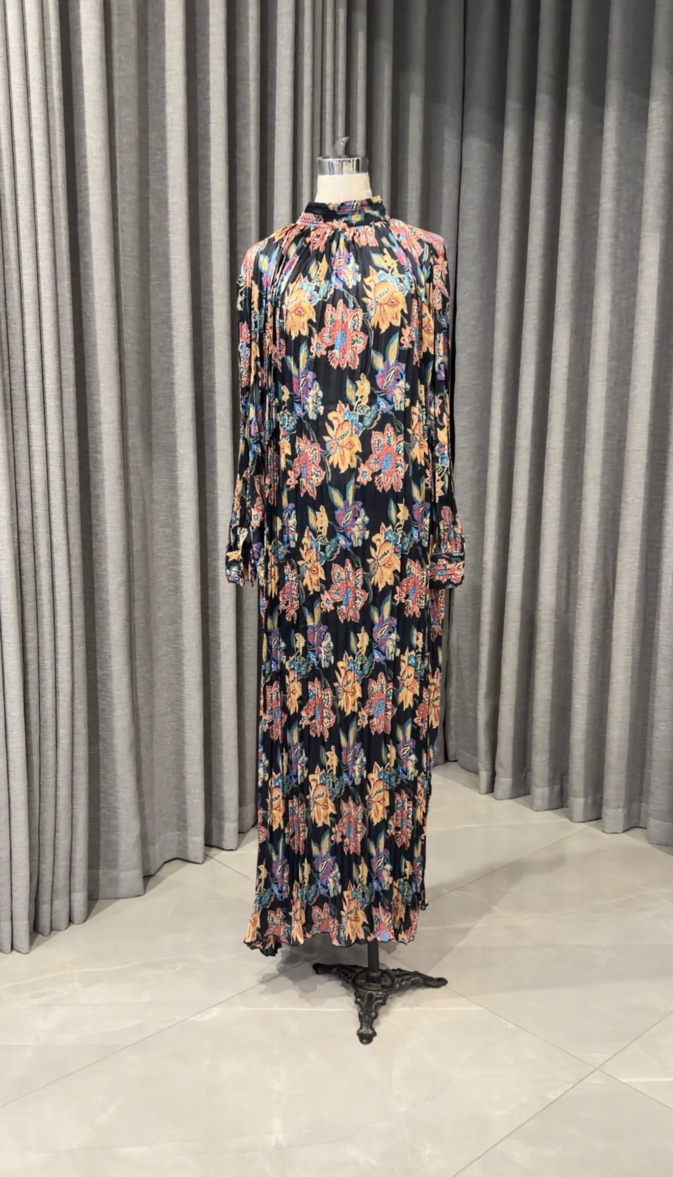Black floral pleated dress