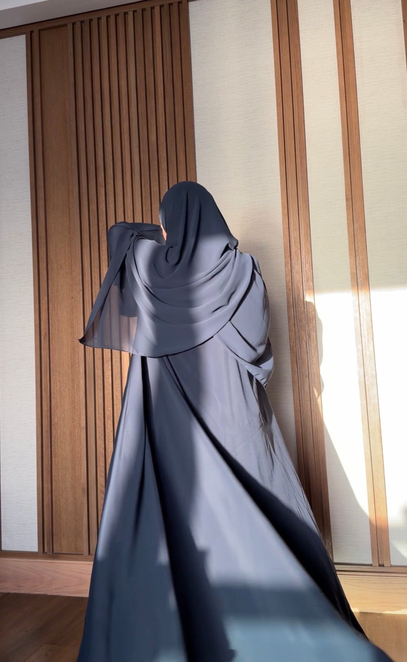 Navy pleat abayah
