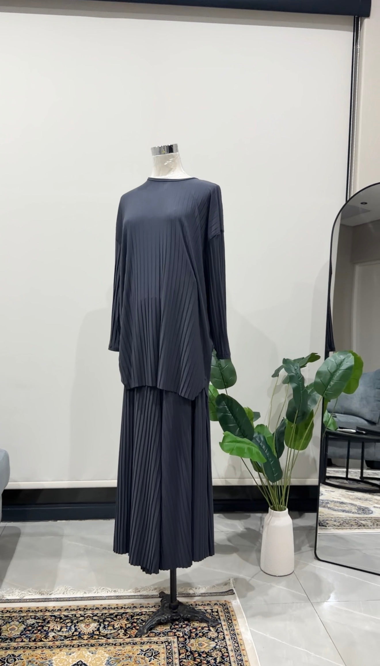 Gray Pleat Set