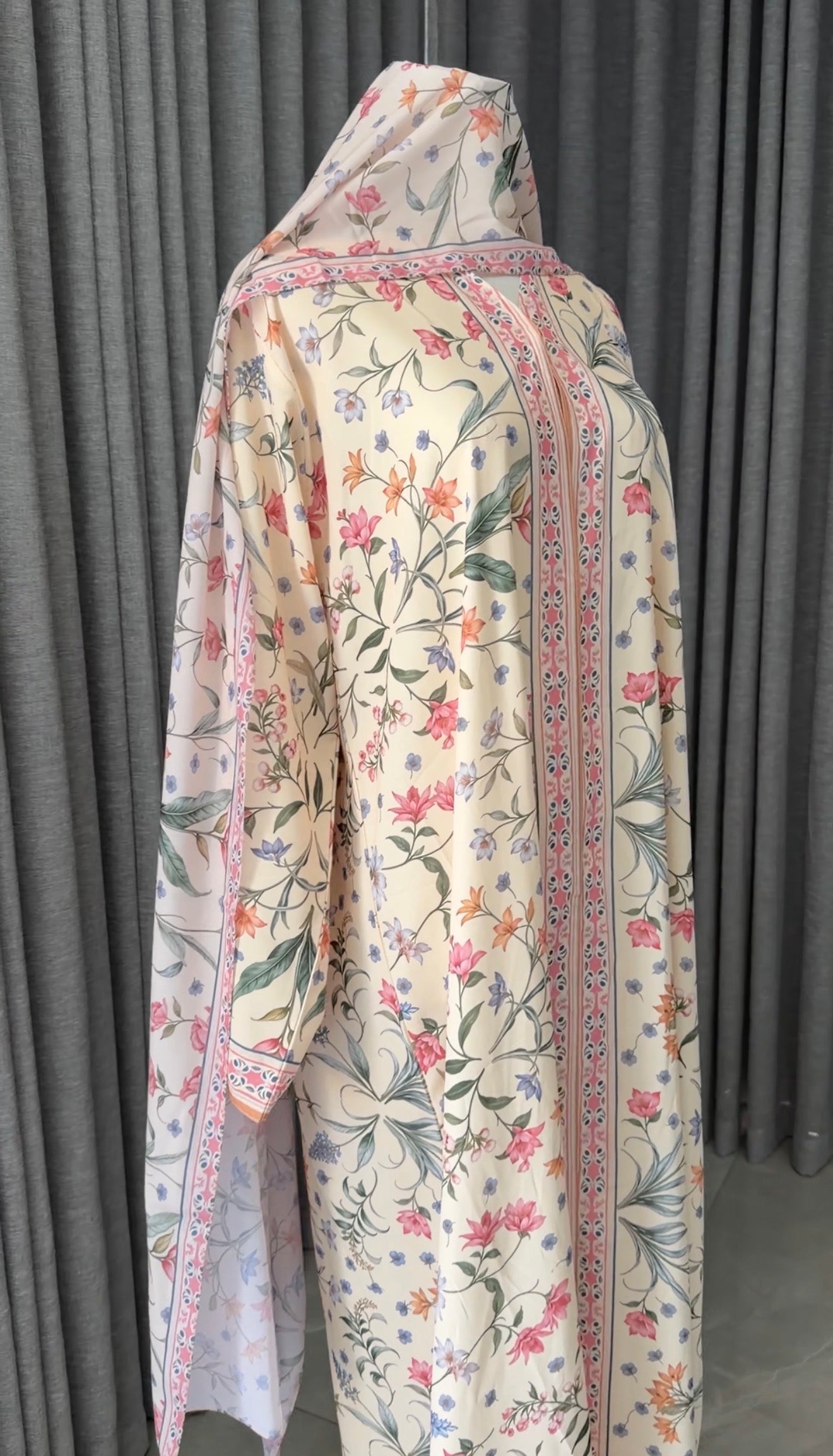Cream Small Floral Abayah