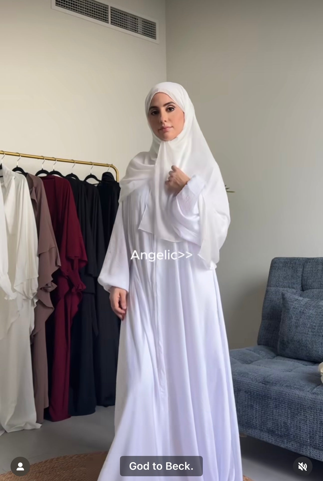 White flow abayah with hijab for umrah or haj