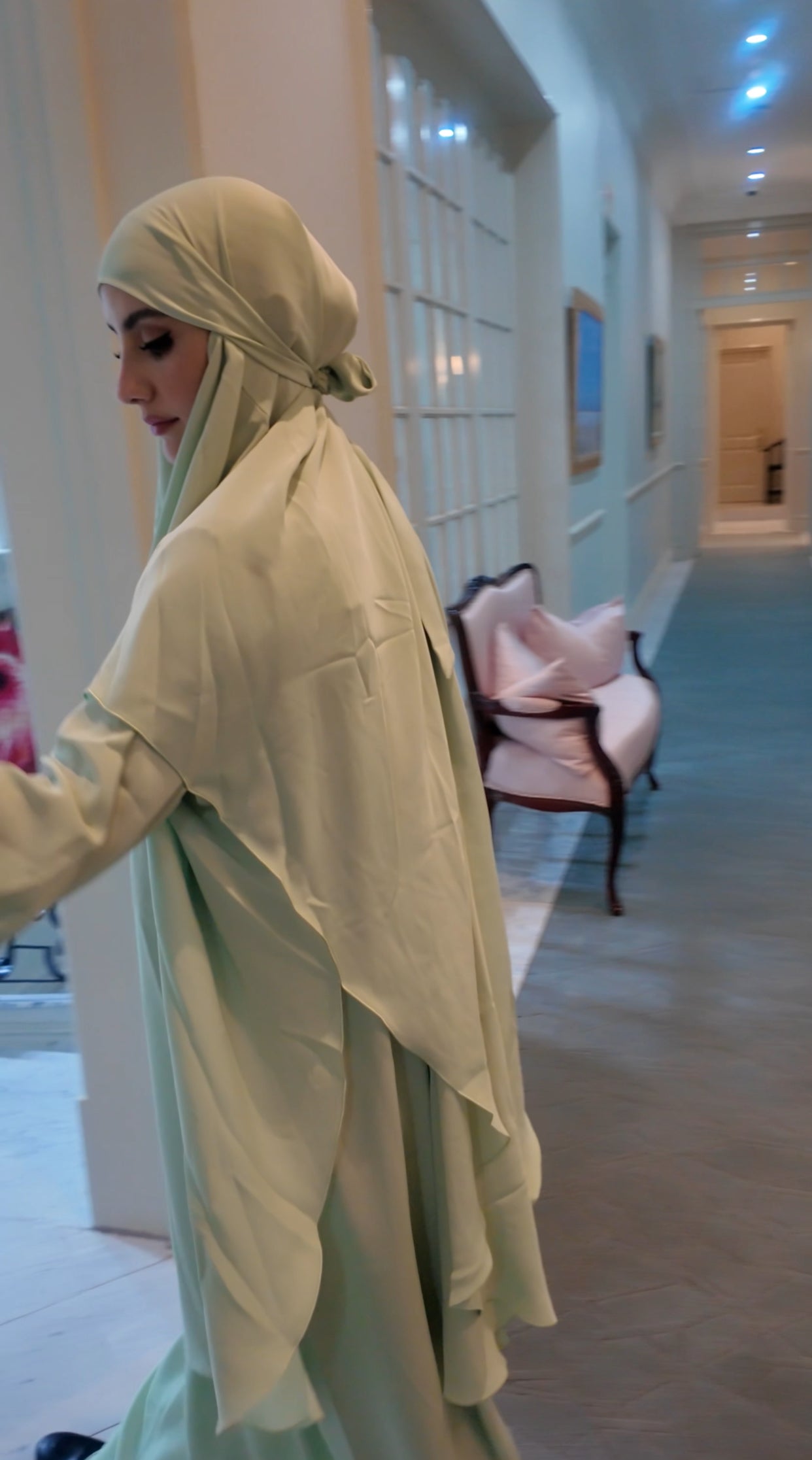 Bright Green Nada fabric Jilbab with long sleeve inner