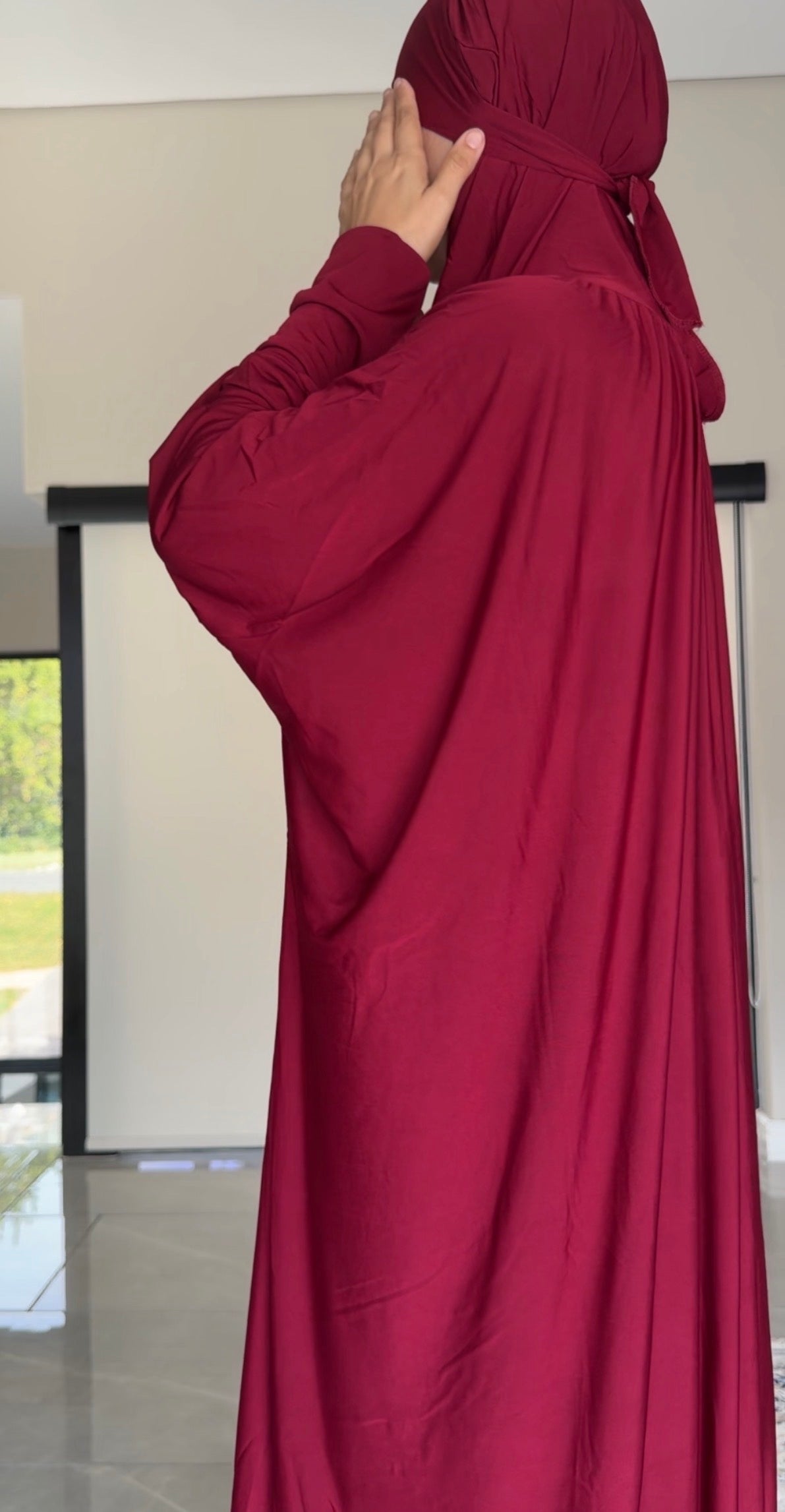 Maroon stretch long jilbaab