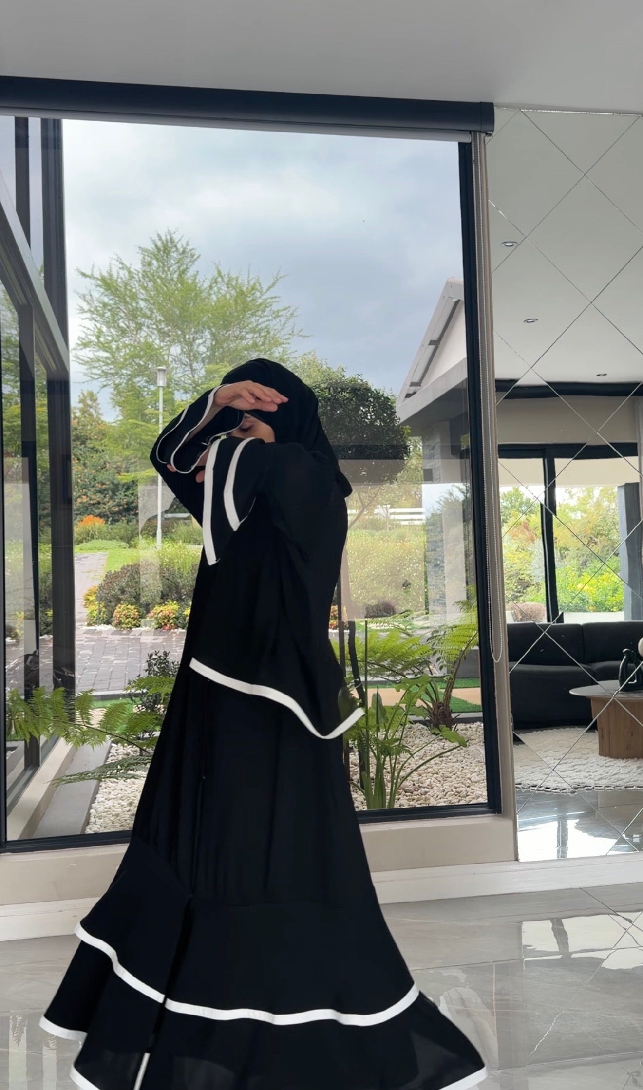Black with white pleat abayah