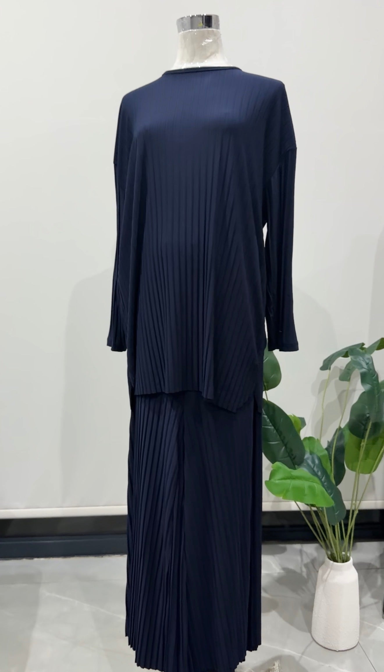 Navy Pleat Set