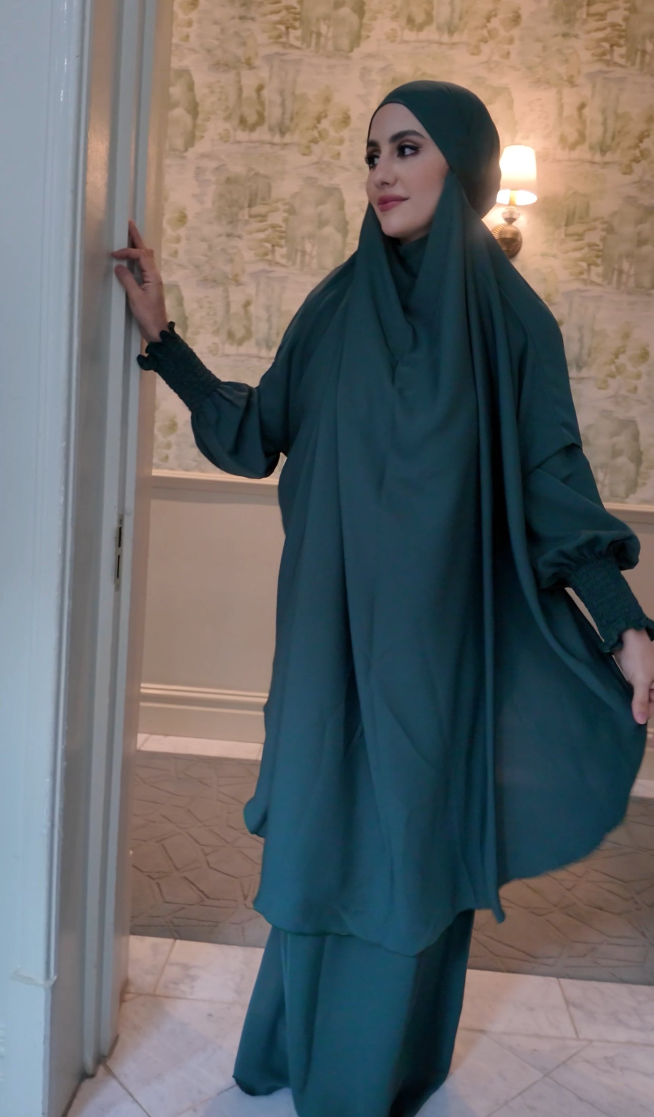 Green Nada fabric Jilbab with long sleeve inner