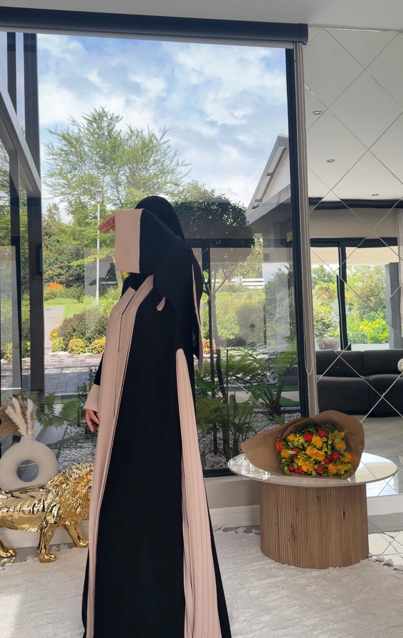 Black and beige pleat flow abayah