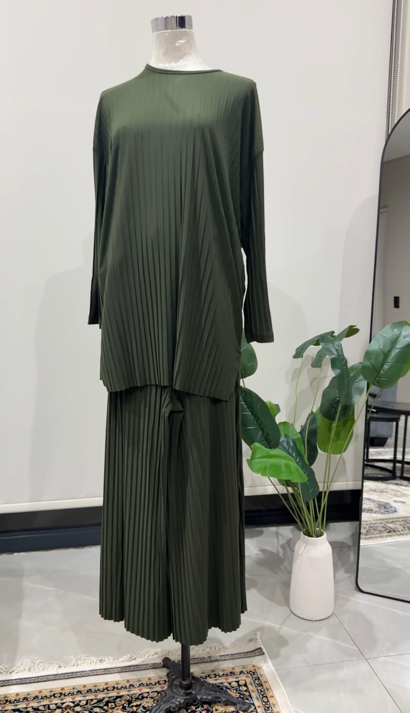 Army Green Pleat Set