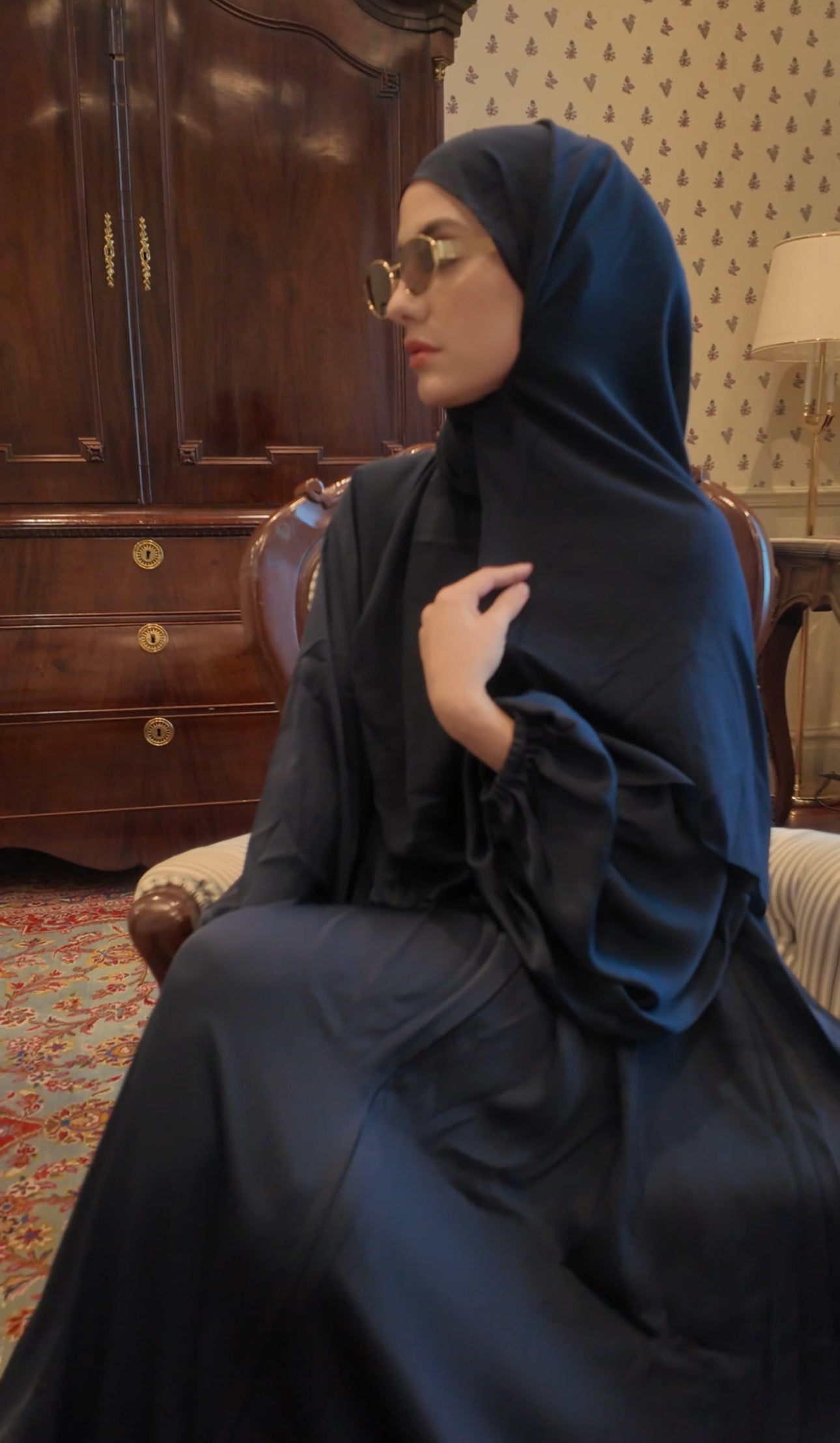 Black flow abayah with attached hijab