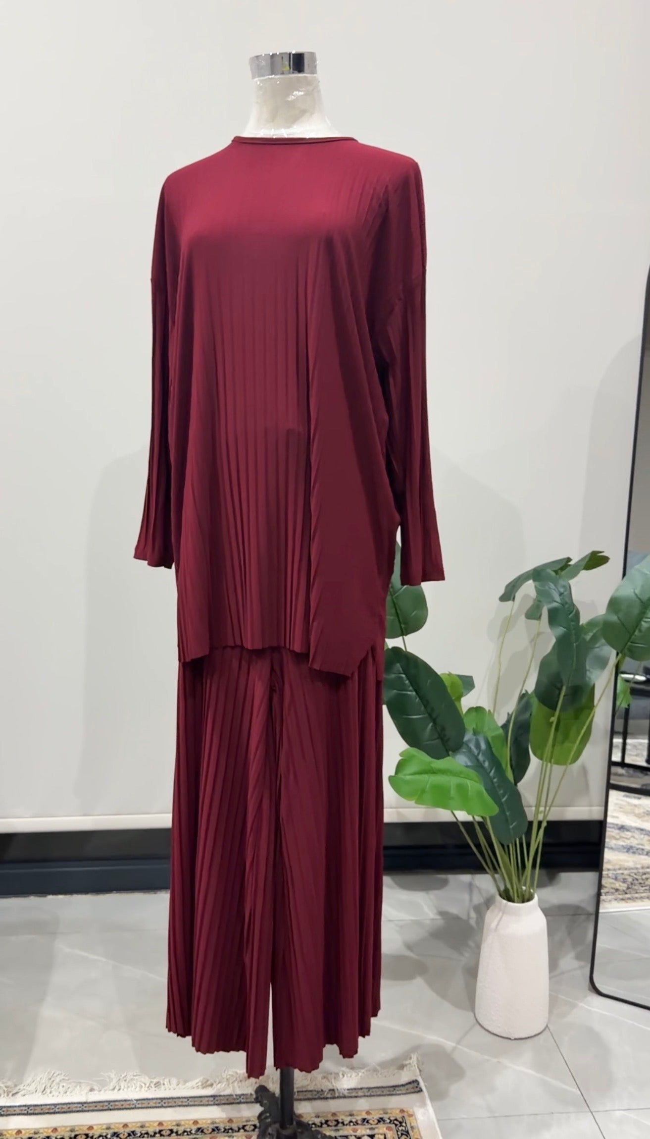 Maroon Pleat Set