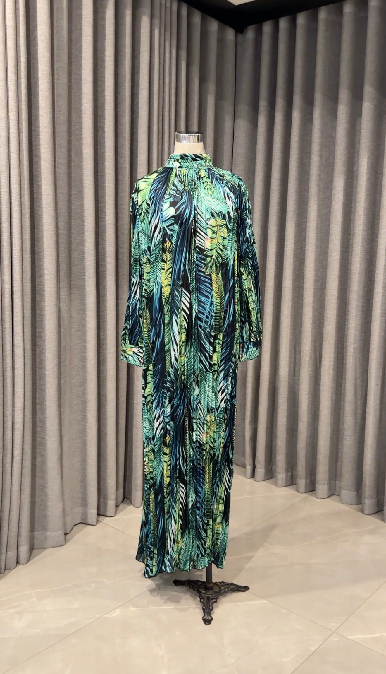 Green floral pleated dress