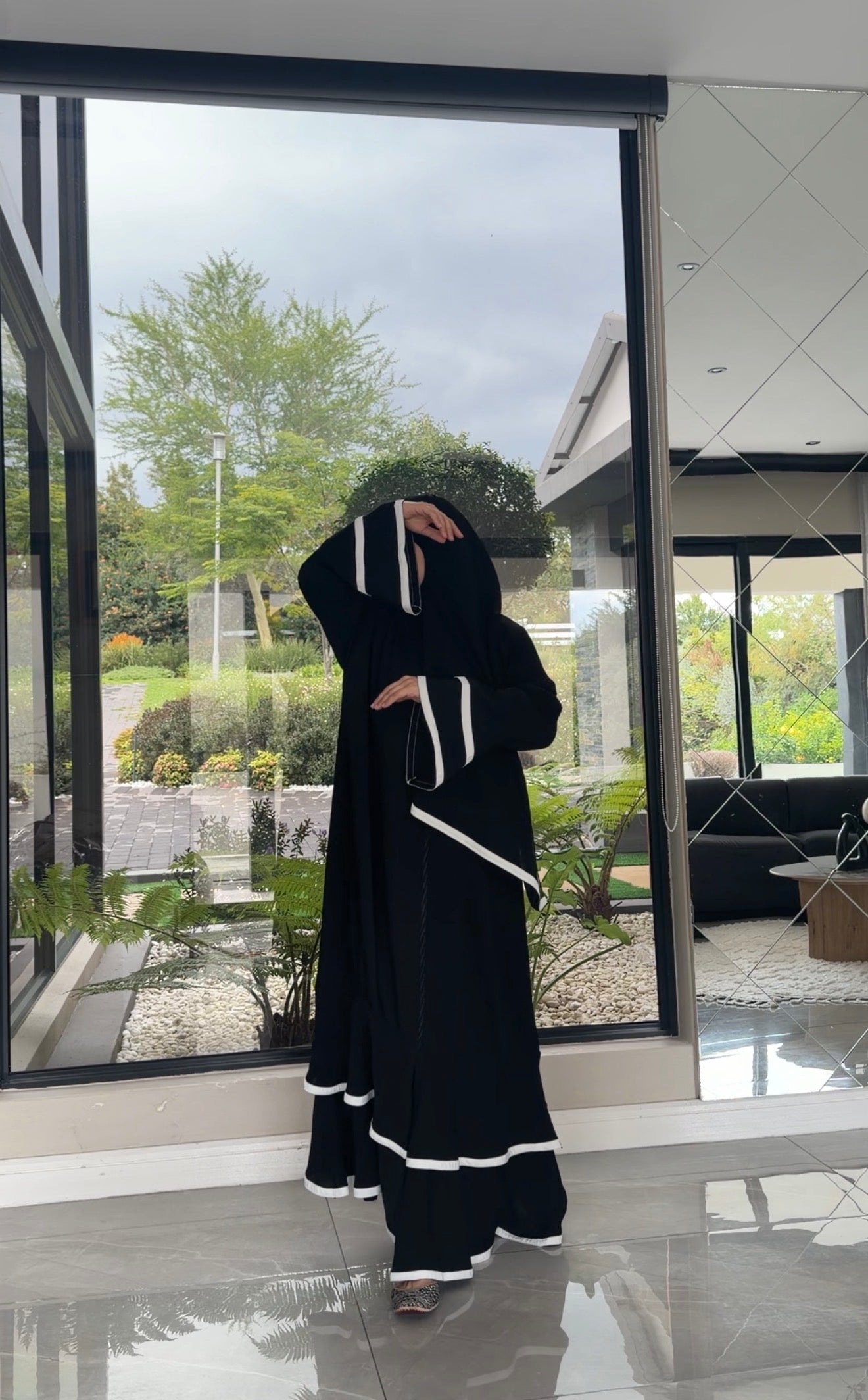 Black with white pleat abayah