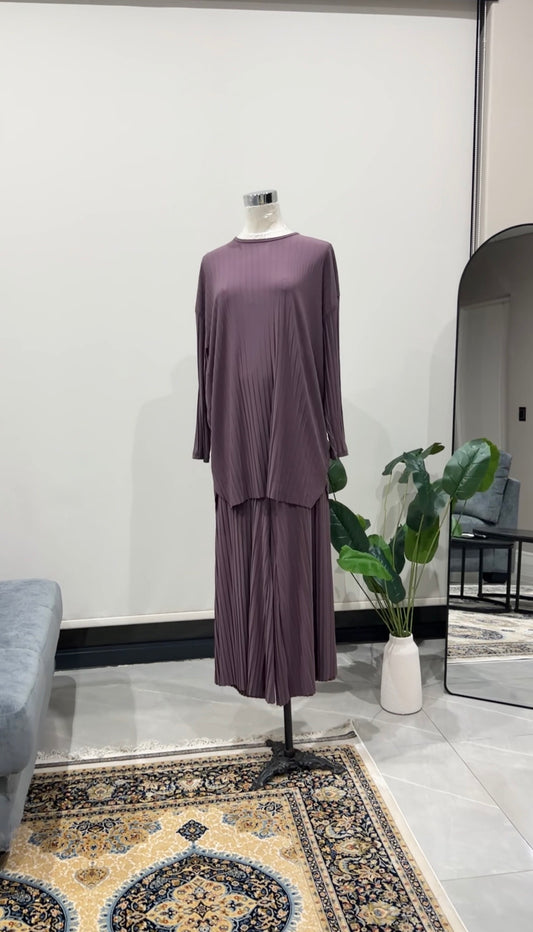 Rose Purple Green Pleat Set