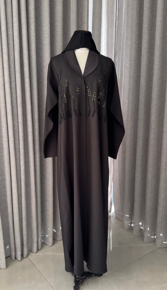 Black colar abayah with plant beadwork