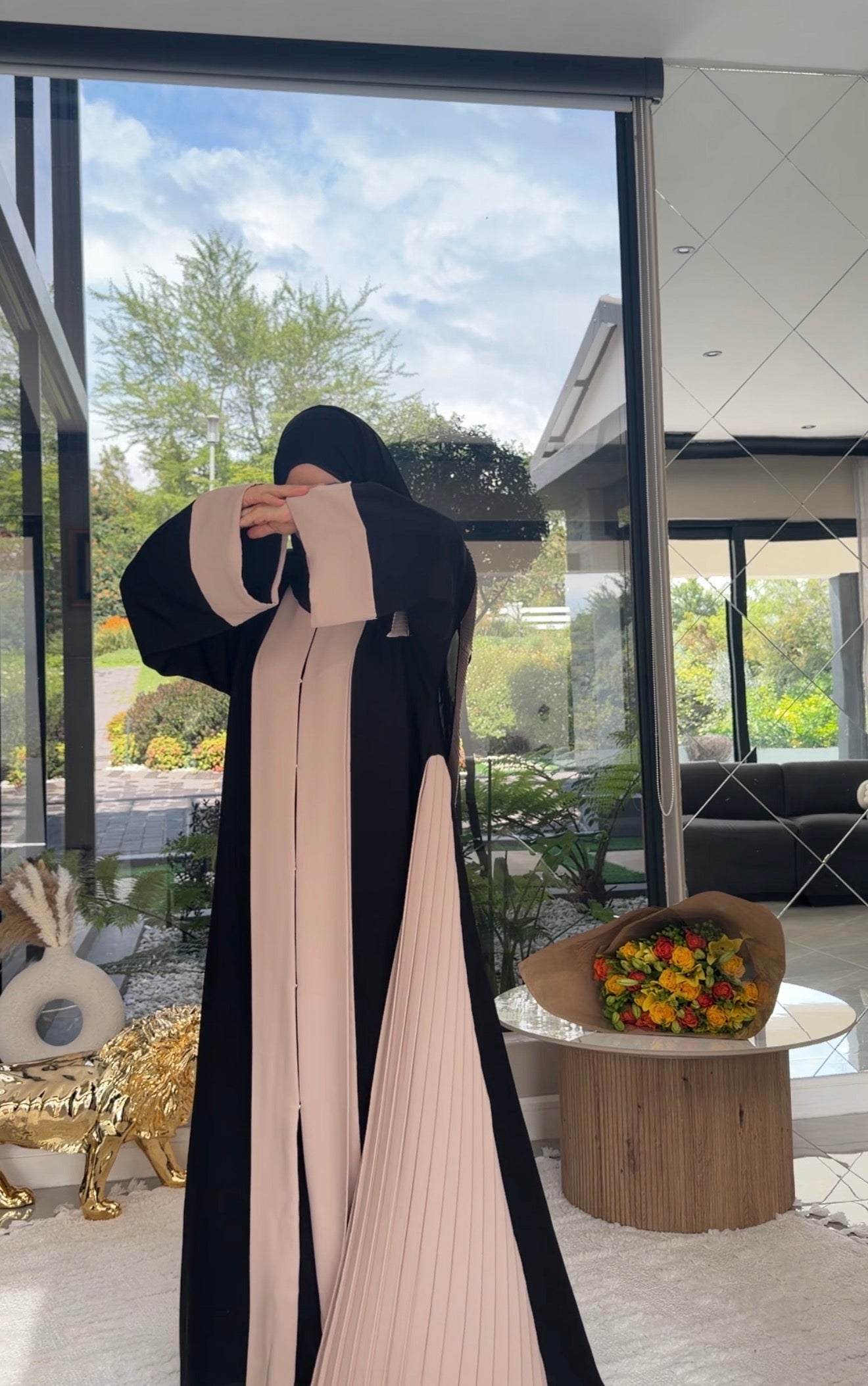 Black and beige pleat flow abayah