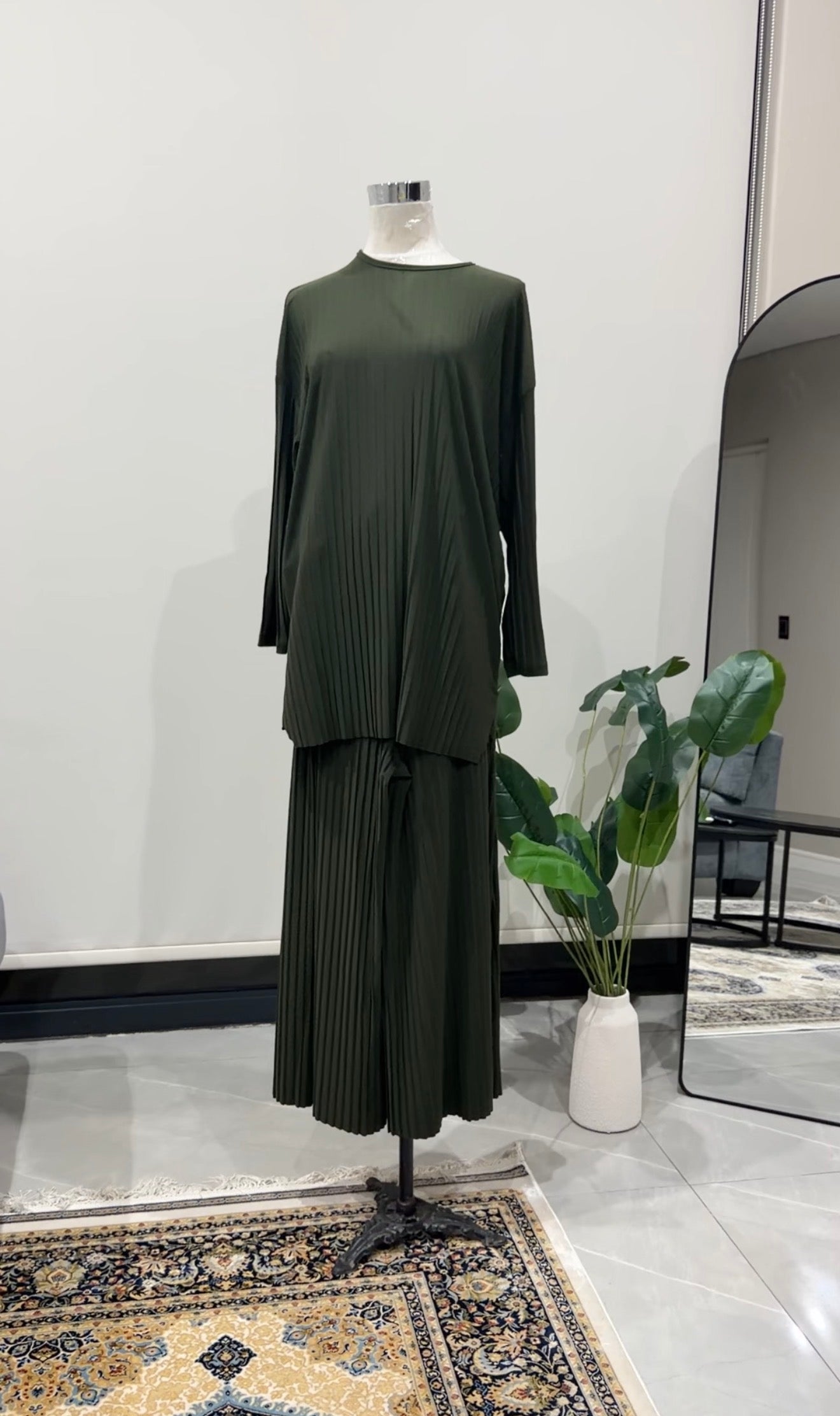 Army Green Pleat Set