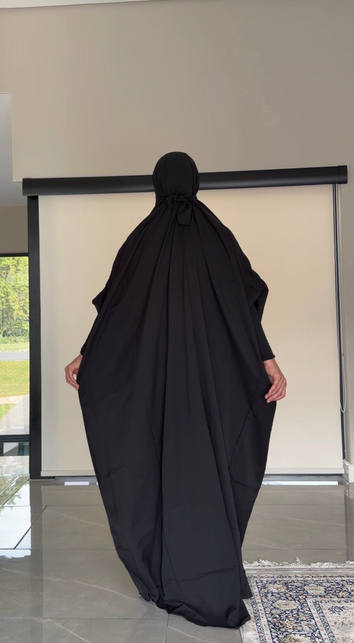 Black long jilbaab