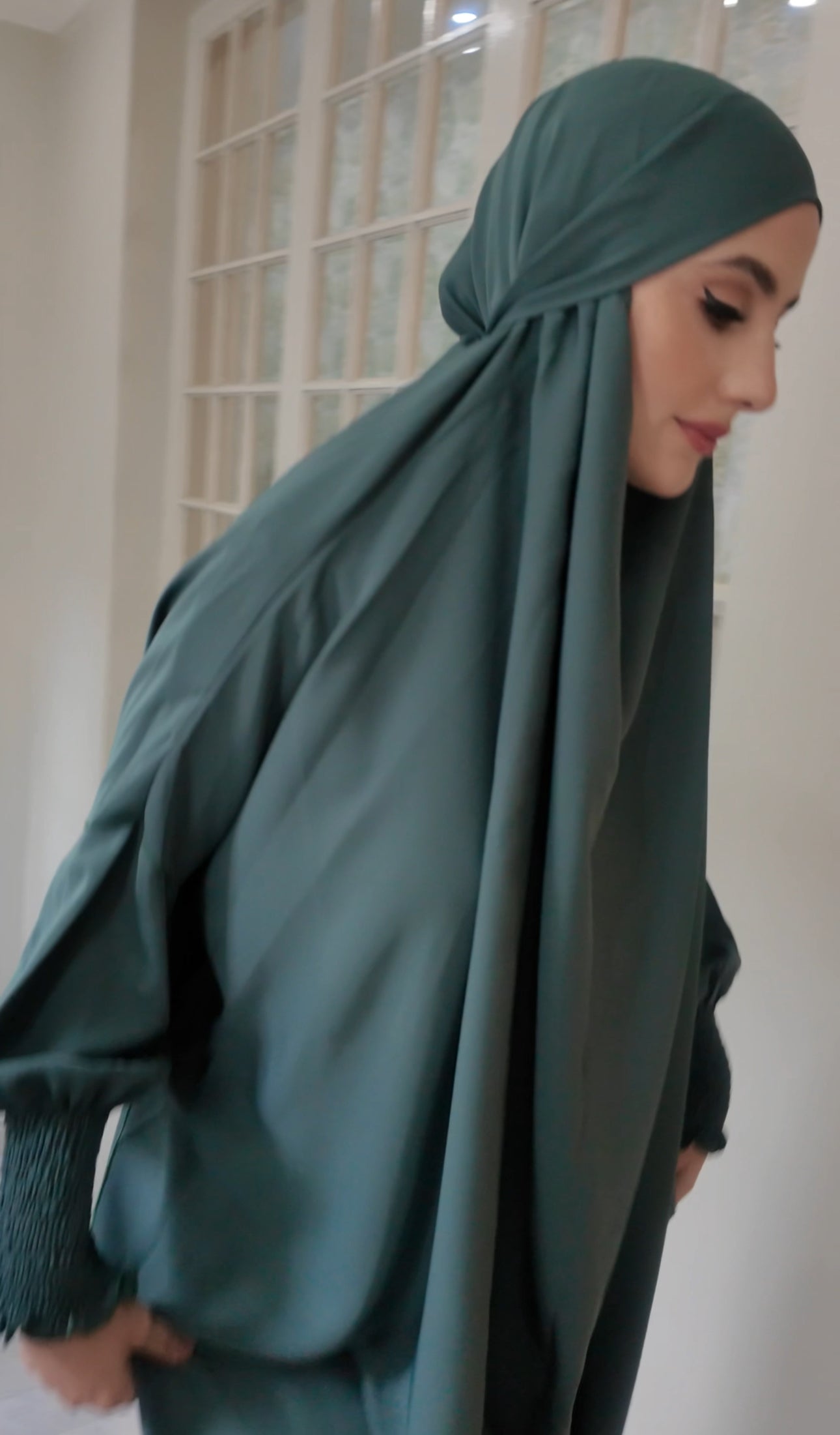Green Nada fabric Jilbab with long sleeve inner
