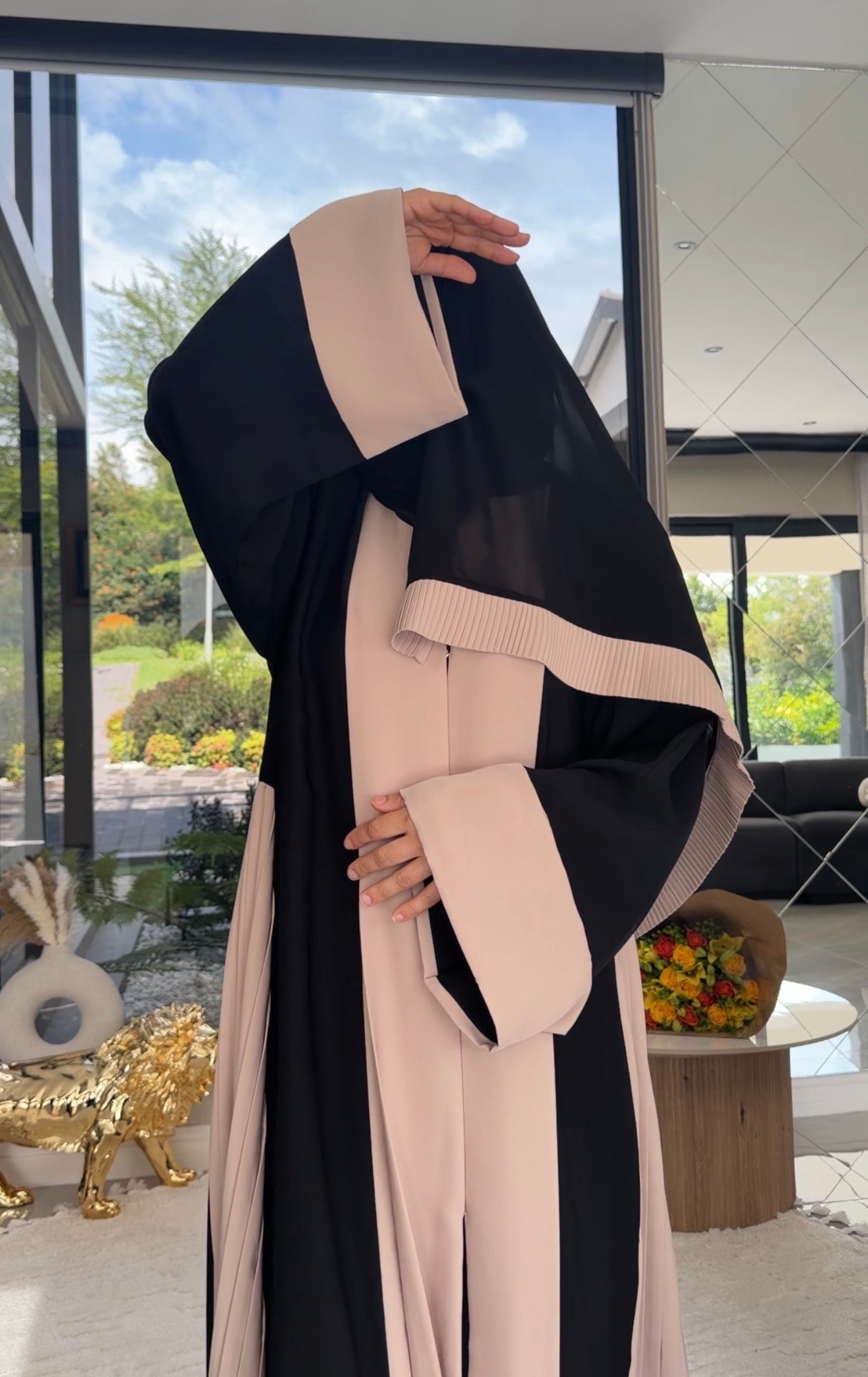 Black and beige pleat flow abayah