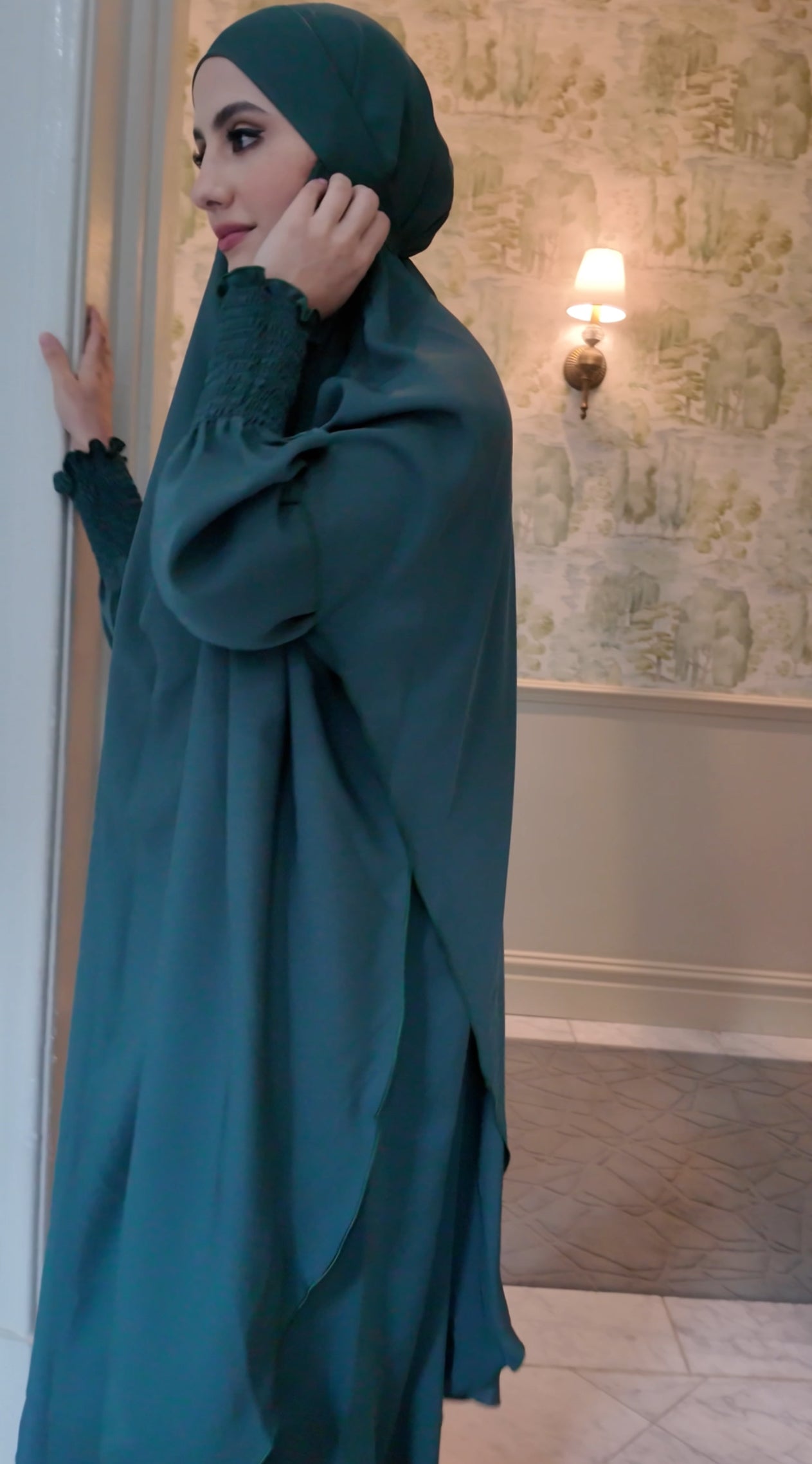 Green Nada fabric Jilbab with long sleeve inner