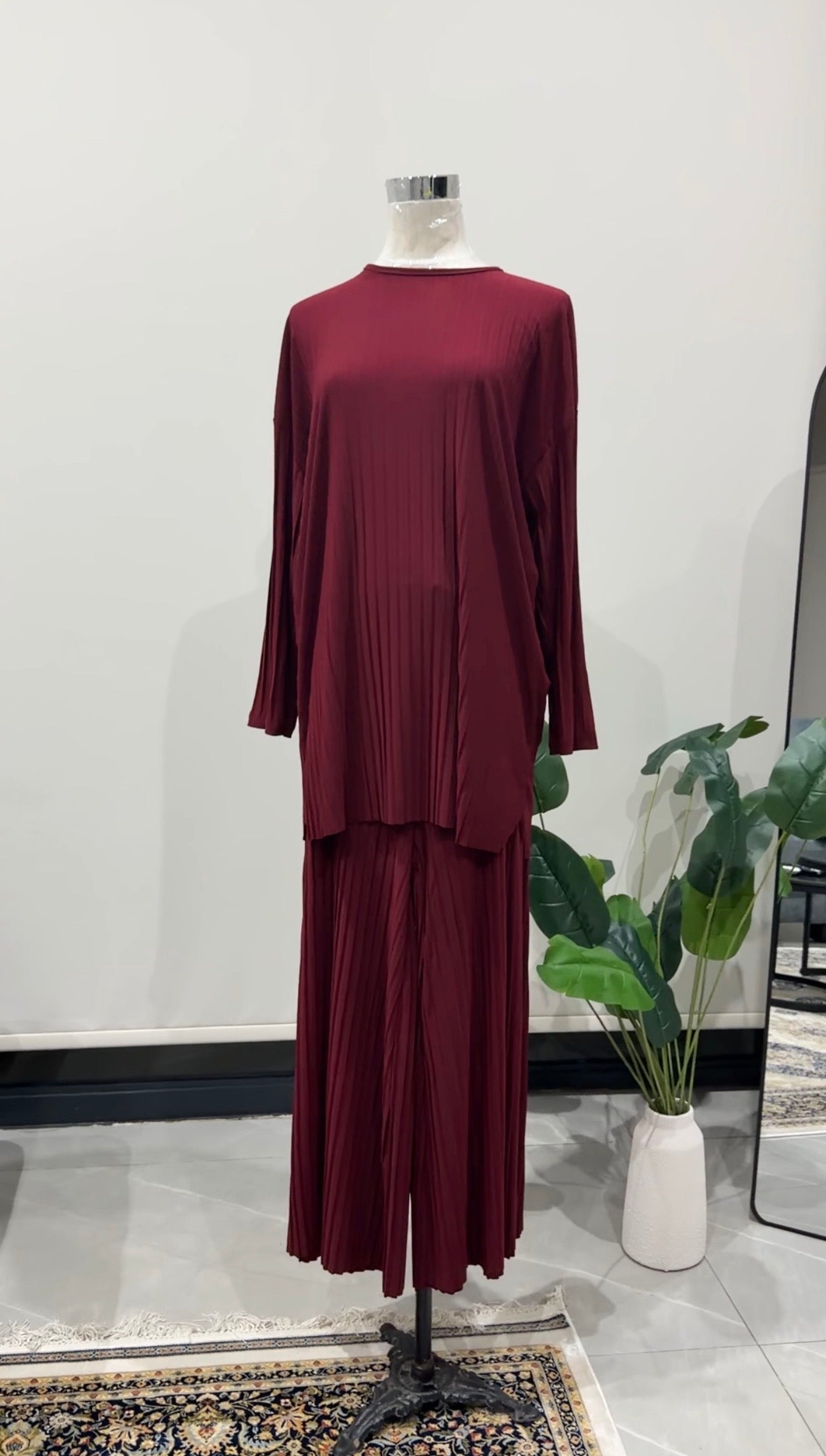 Maroon Pleat Set