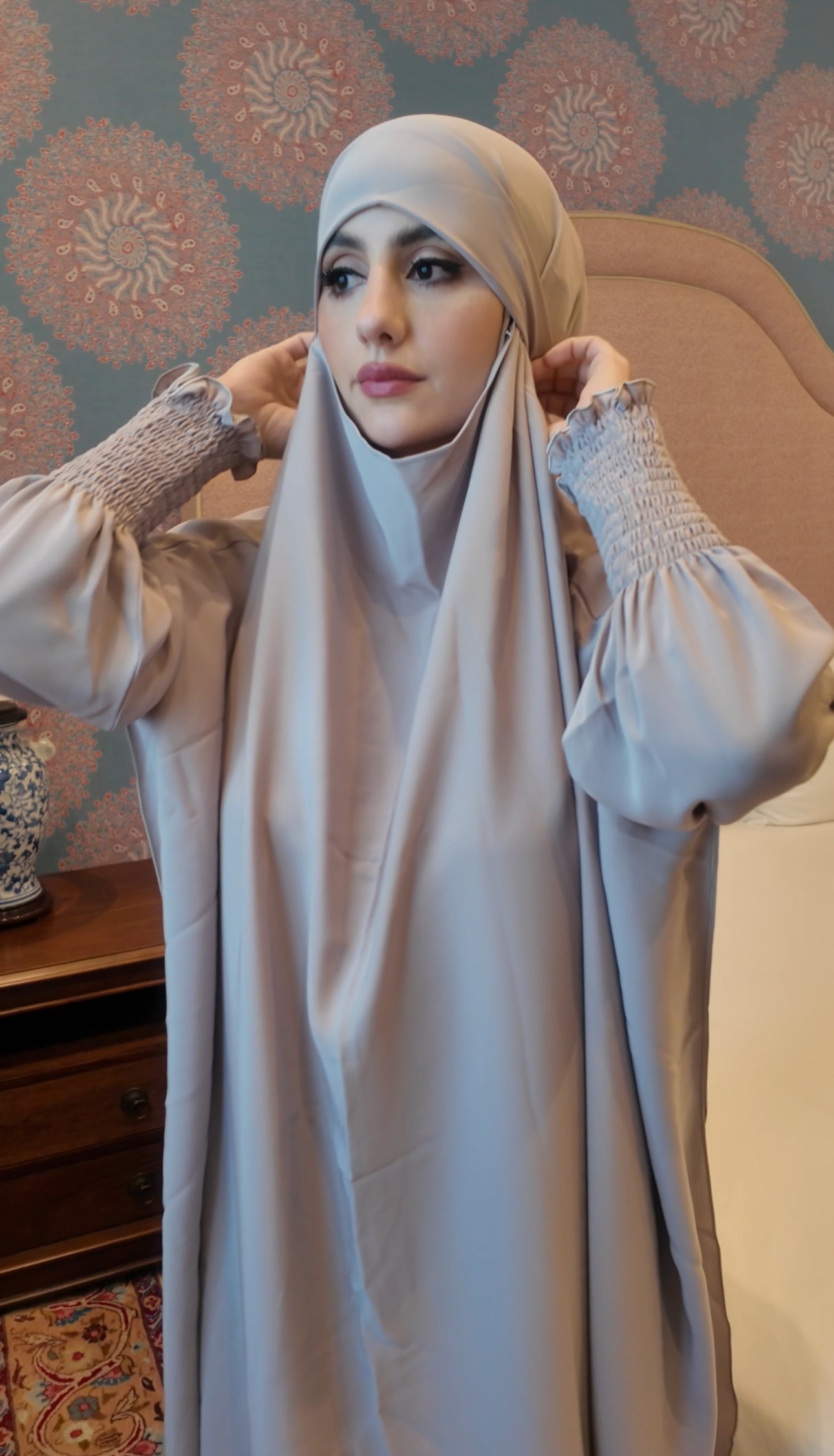 Beige Nada fabric Jilbab with long sleeve inner