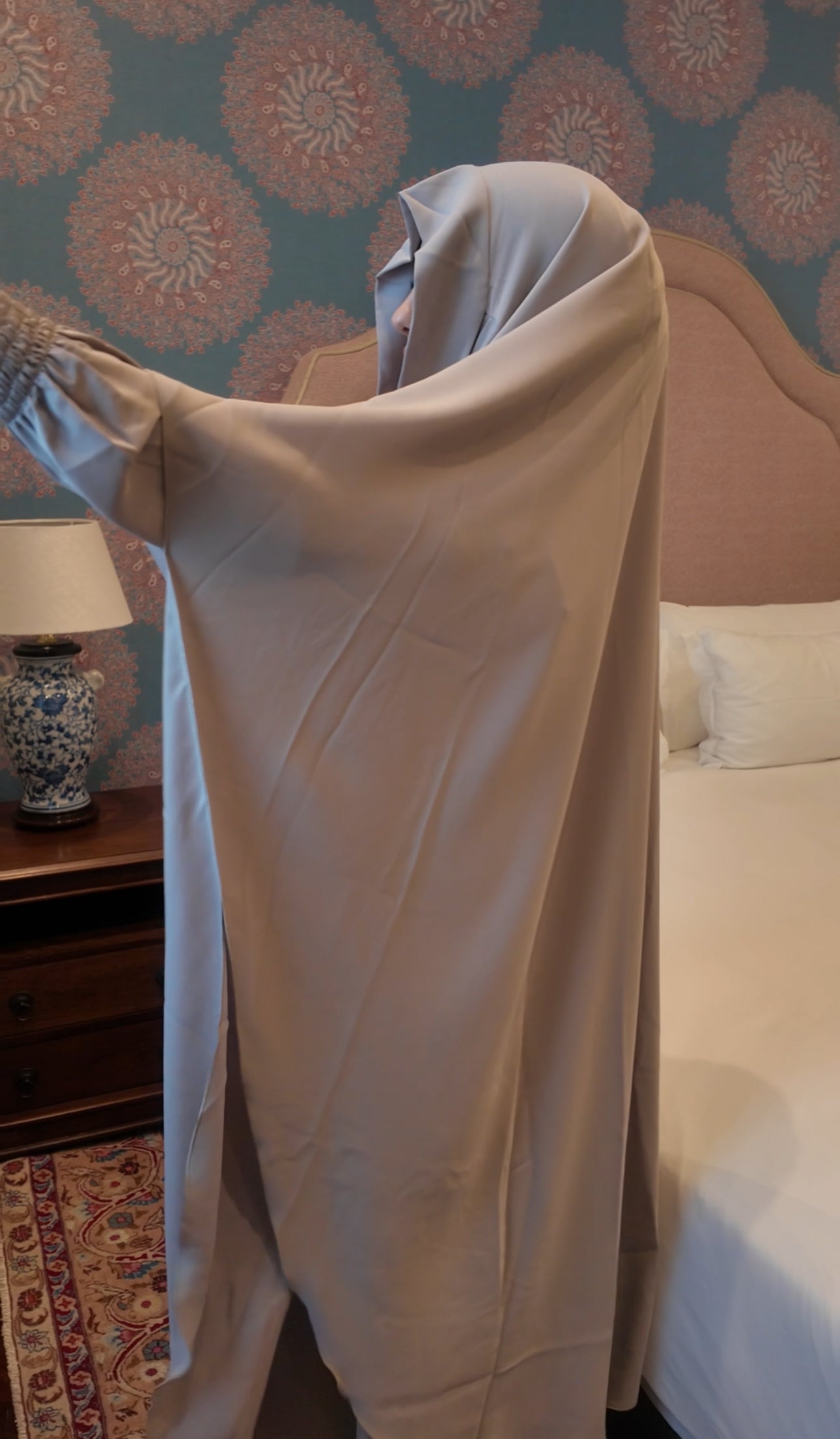 Beige Nada fabric Jilbab with long sleeve inner