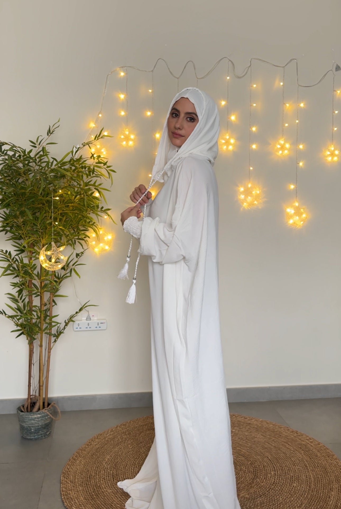 White burqa with no dots
