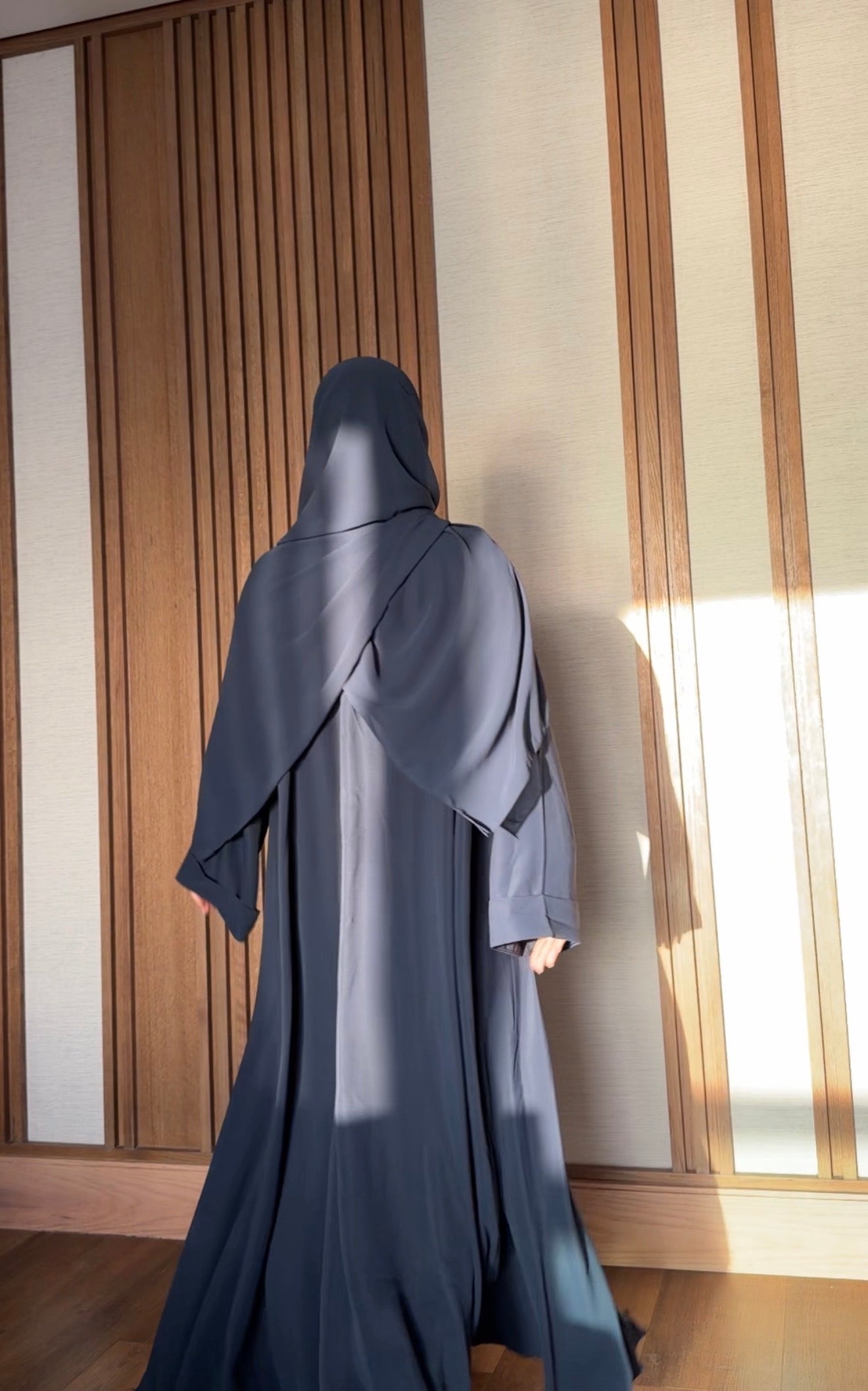 Navy pleat abayah